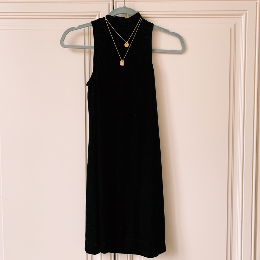 Black Bodycon velvet dress